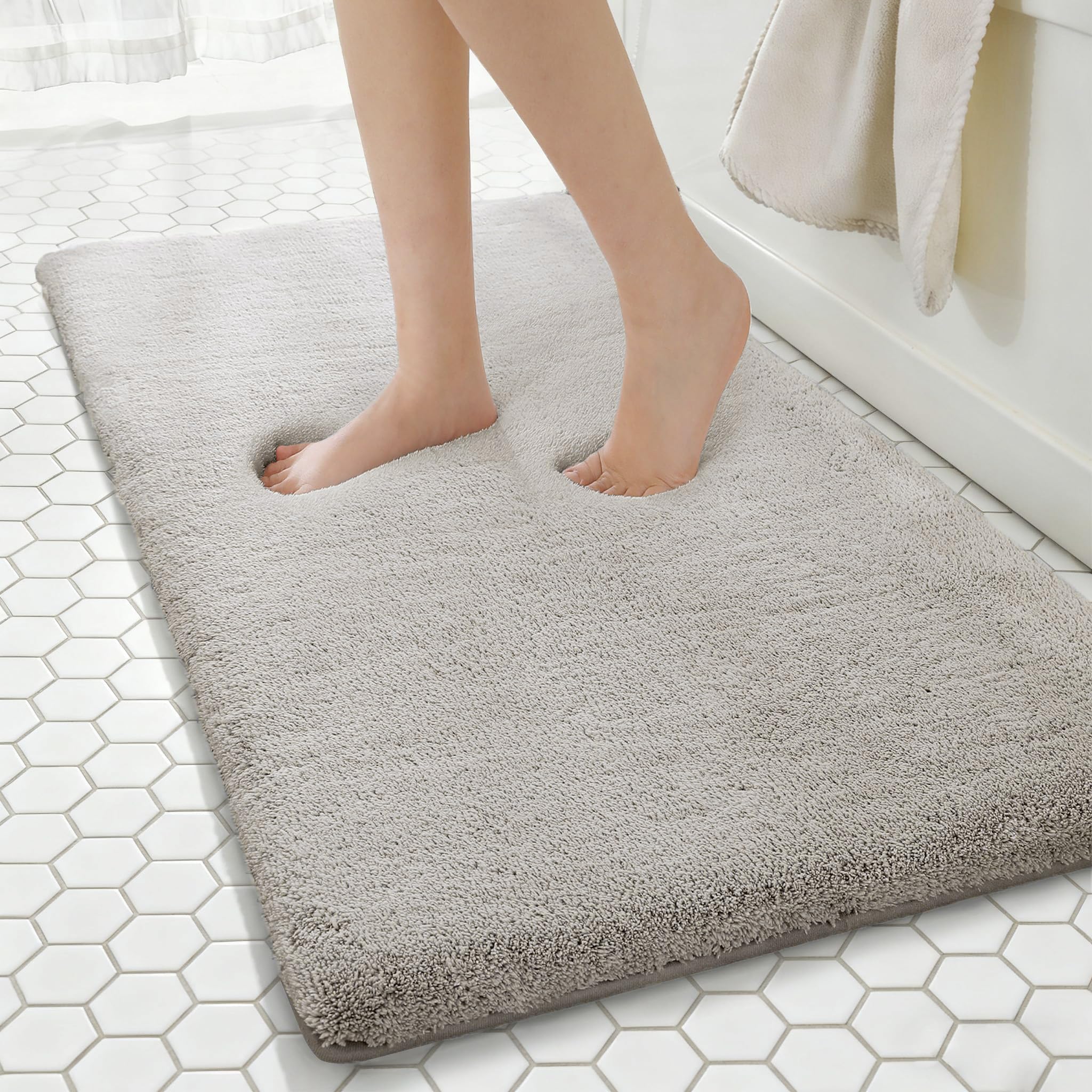 MINIDEAR Bathroom Rugs 24x17 Light Gray - Thick Memory Foam Bath Mat, Ultra Soft & Plush Fluffy, Non-Slip, Quick Dry, Absorbent Washable Floor Microfiber Mat for Tub, Home Decor Accessories