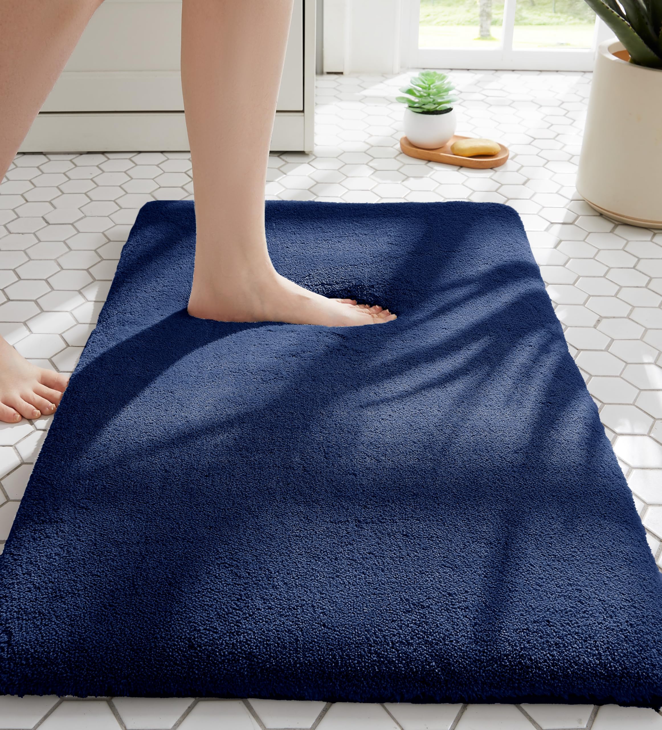 MINIDEAR Bathroom Rugs 24x17 Light Gray - Thick Memory Foam Bath Mat, Ultra Soft & Plush Fluffy, Non-Slip, Quick Dry, Absorbent Washable Floor Microfiber Mat for Tub, Home Decor Accessories